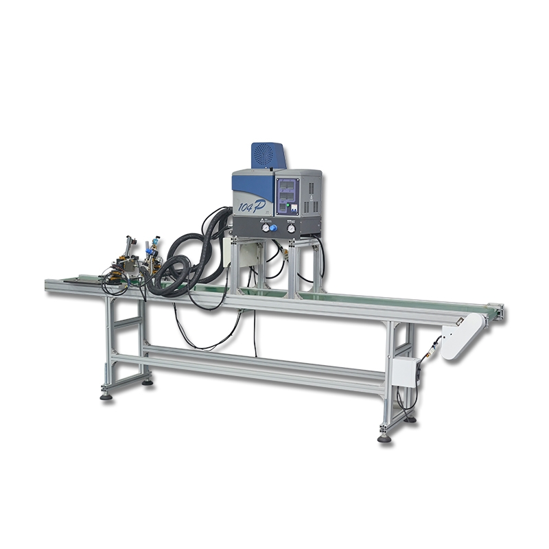 Automatic glue dispenser