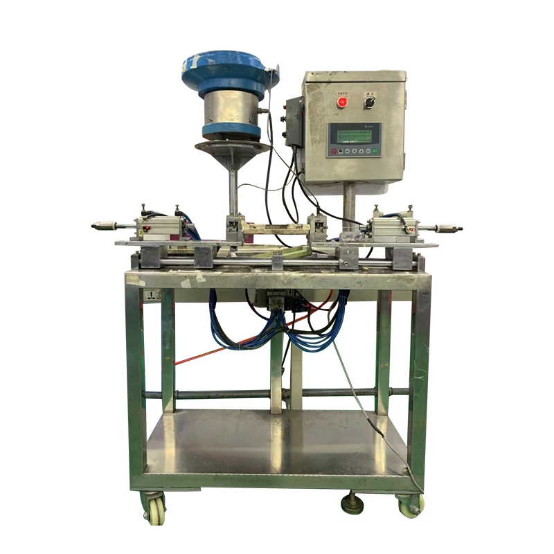 Automatic nailing machine